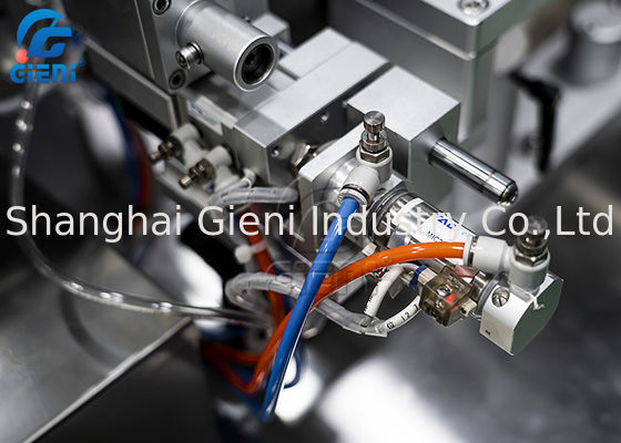 non slipping 90pcs/Min Cosmetic Lipstick Labeling Machine